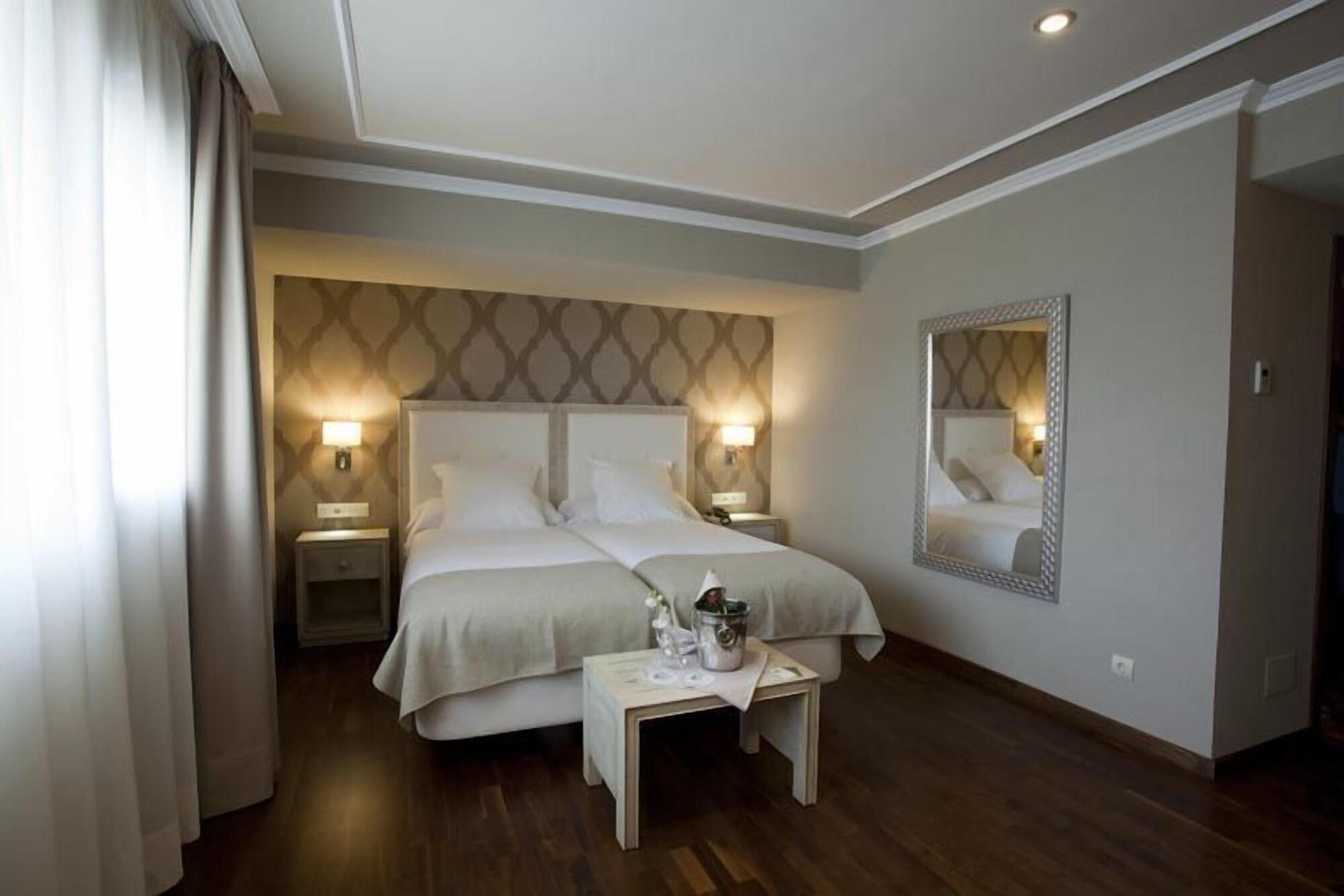 Hotel Os Olivos 3*